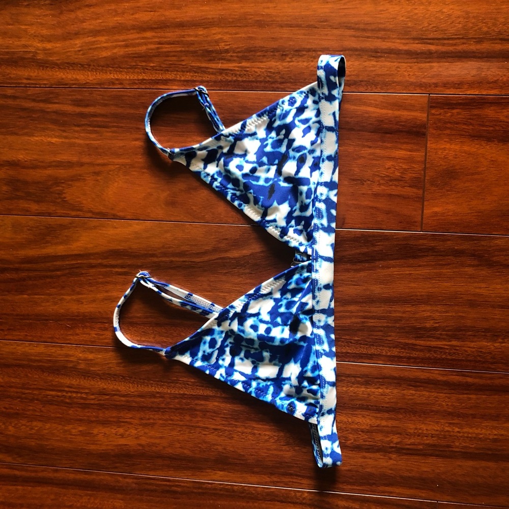Water pattern swim suit top